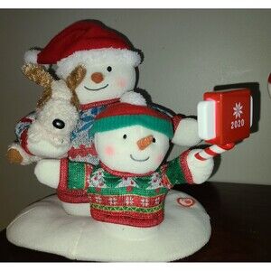 Hallmark Jingle Pals "Cozy Christmas Selfie" Snowman Child Duo Lights 2020